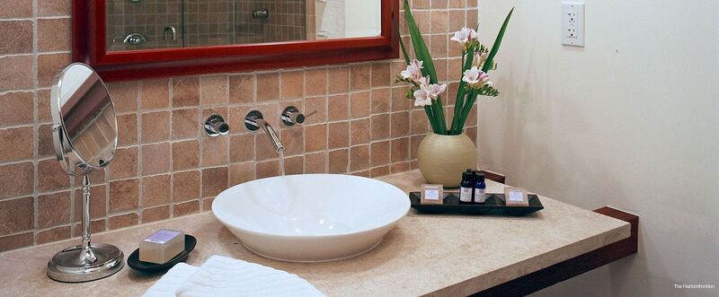 Фото The Harbor Front Inn