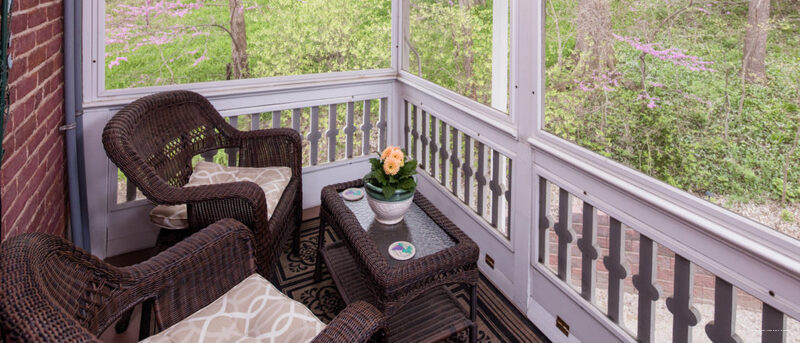 Фото The Steamboat House Bed & Breakfast