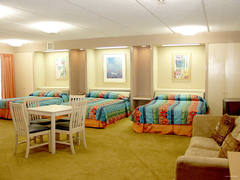 Фото Commodore on the Beach