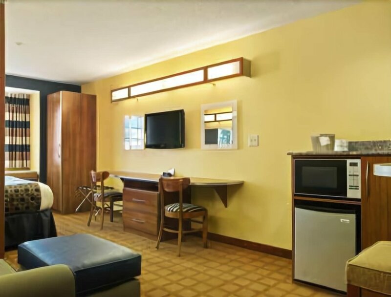 Гостиница Microtel Inn & Suites by Wyndham Dickson City/Scranton