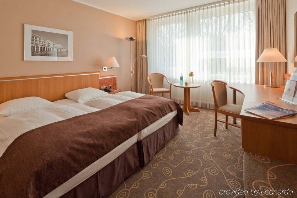 Фото Leonardo Hotel Hamburg City Nord