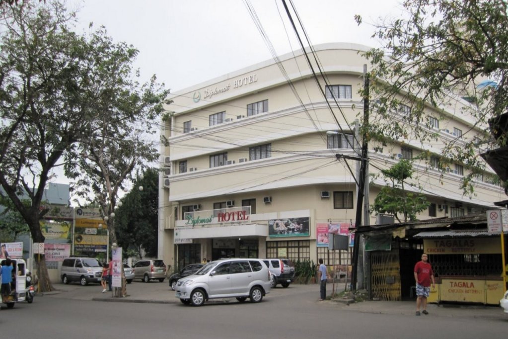 Фото Diplomat Hotel