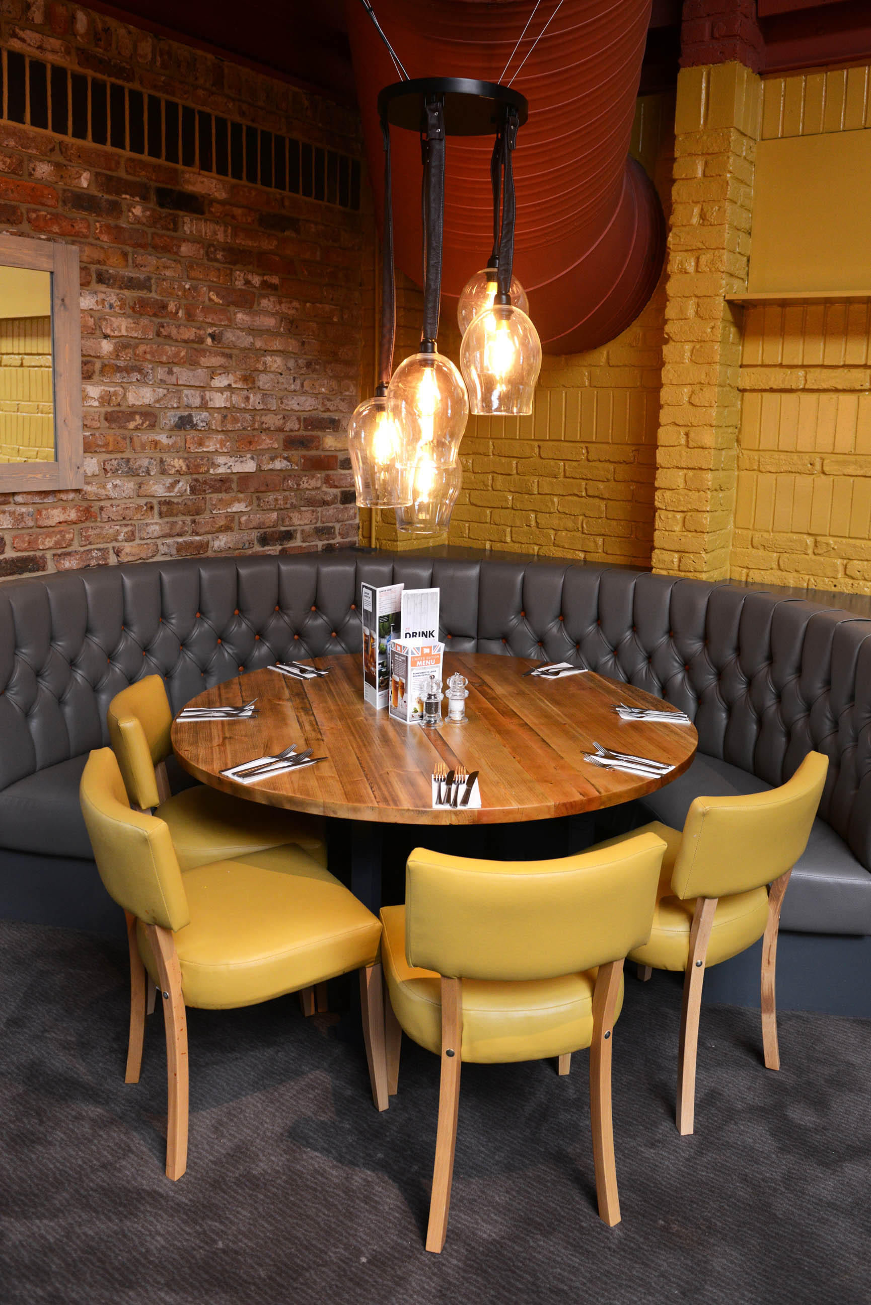 Фото Premier Inn Chessington hotel