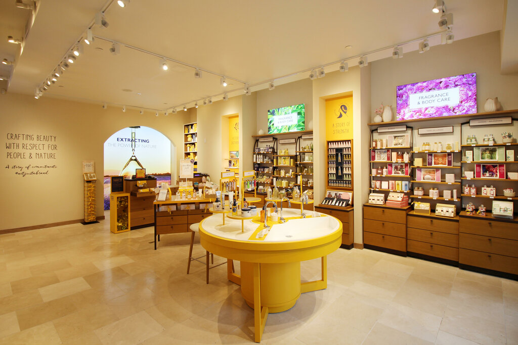 Perfume and cosmetics shop L'occitane EN Provence, State of South Carolina, photo