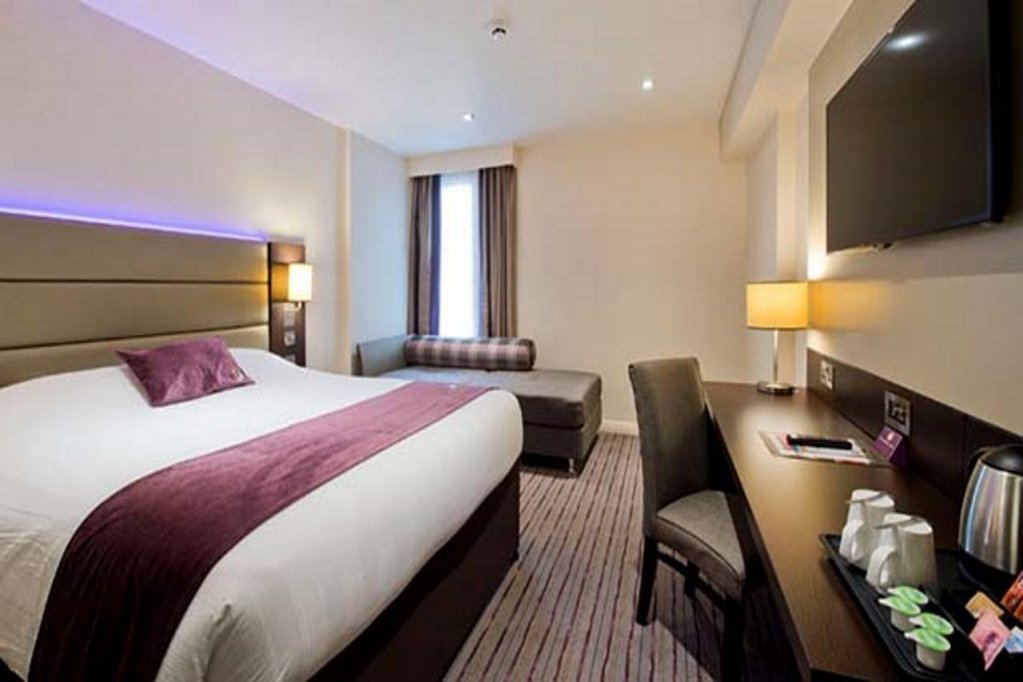 Фото Premier Inn London Southwark Bankside hotel
