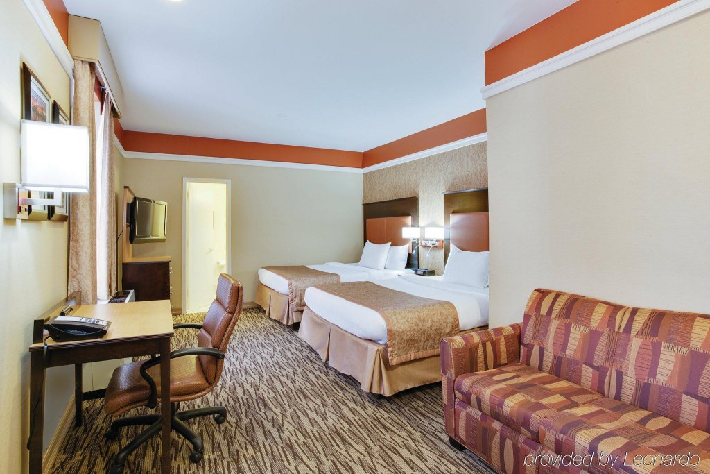 Фото The Hotel at Fifth Avenue