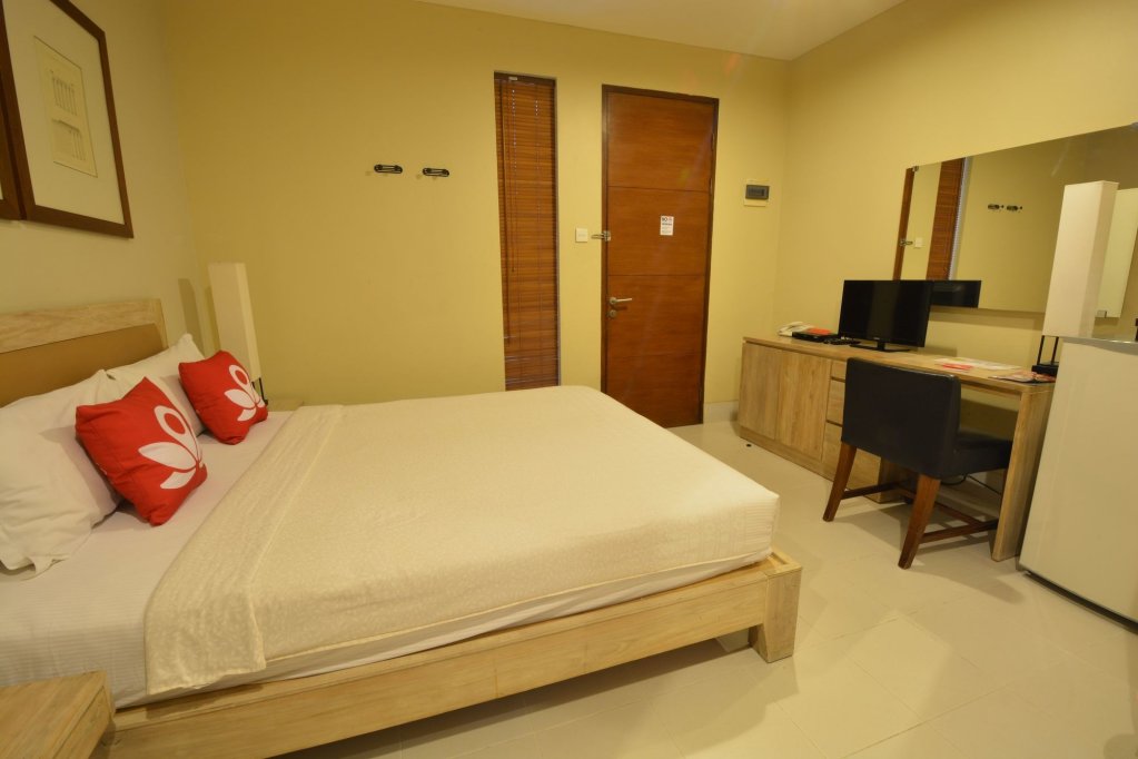 Фото Zen Rooms Kemang Ampera
