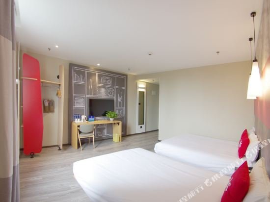 Фото Ibis Beijing Tiantandongmen Metro Station Hotel