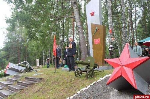 Monument, memorial Мемориал партизанам и подпольщикам ур. Куксиха, Pskov Oblast, photo