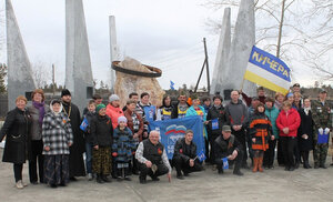 Плита памяти (Республика Бурятия, Северо-Байкальский район, посёлок городского типа Новый Уоян, улица Добровольцев), памятник, мемориал в Республике Бурятия