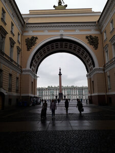 Триумфальная арка (Дворцовая площадь, 6-8, Санкт-Петербург), достопримечательность в Санкт‑Петербурге