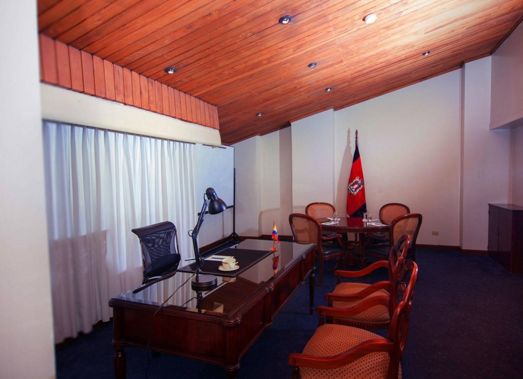 Фото Selina Quito