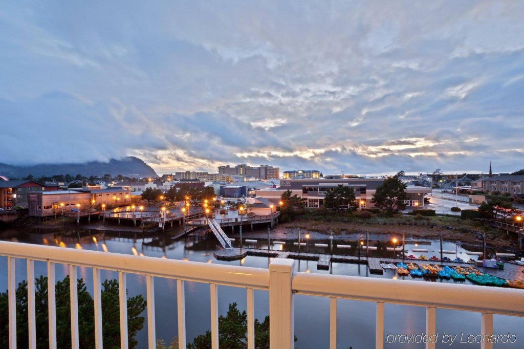 Фото Holiday Inn Express Hotel & Suites Seaside-Convention Center, an Ihg Hotel