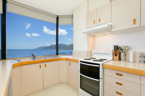Гостиница Cairns Rainbow Resort в Кэрнсе