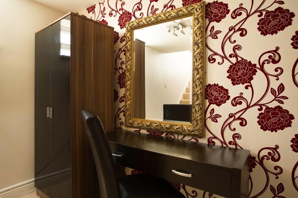 Фото Wentworth House