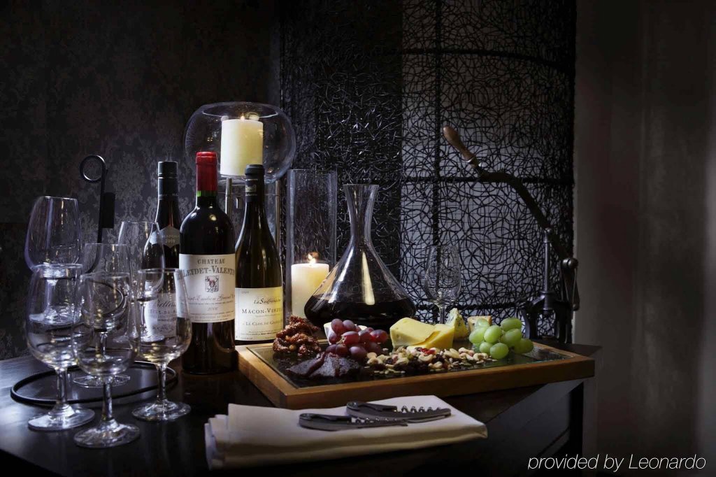 Фото Sofitel Queenstown Hotel and SPA