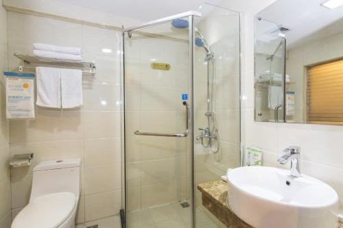 Фото Kaiserdom Changsha West Bus Terminal