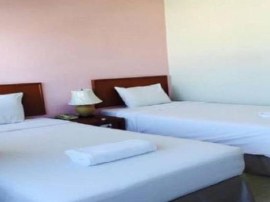 Фото Prachuap Beach Hotel