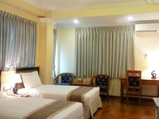 Фото Grand Laurel Hotel