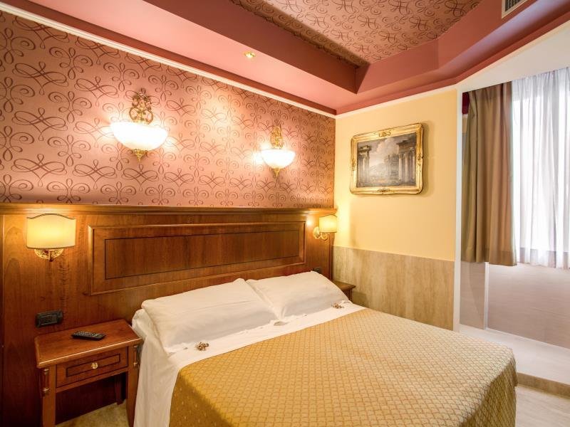 Фото Aurelius Art Gallery Smart Hotel