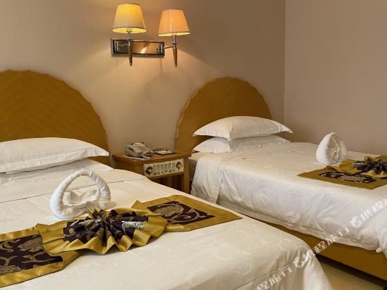 Фото Hainan Yehai Hotel