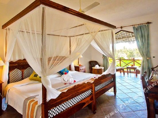 Фото Bluebay Beach Resort & SPA