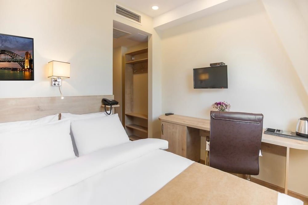 Фото Bridge Hotel Tbilisi