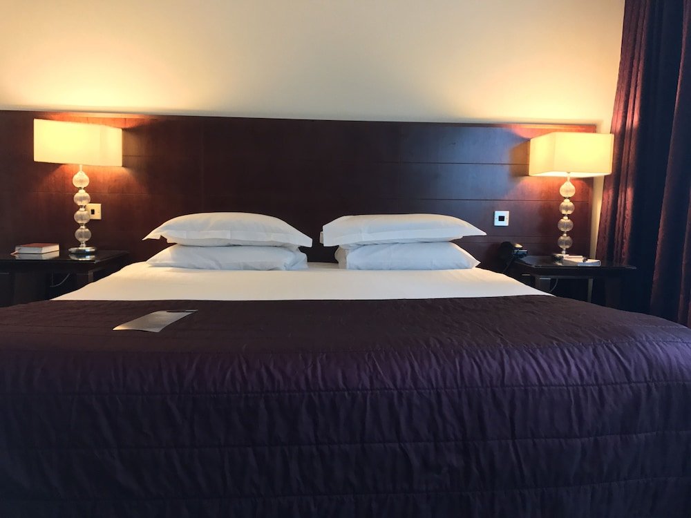 Фото Macdonald Manchester Hotel & SPA