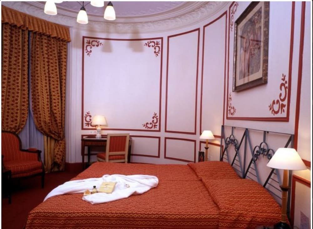 Фото New Hotel Roblin