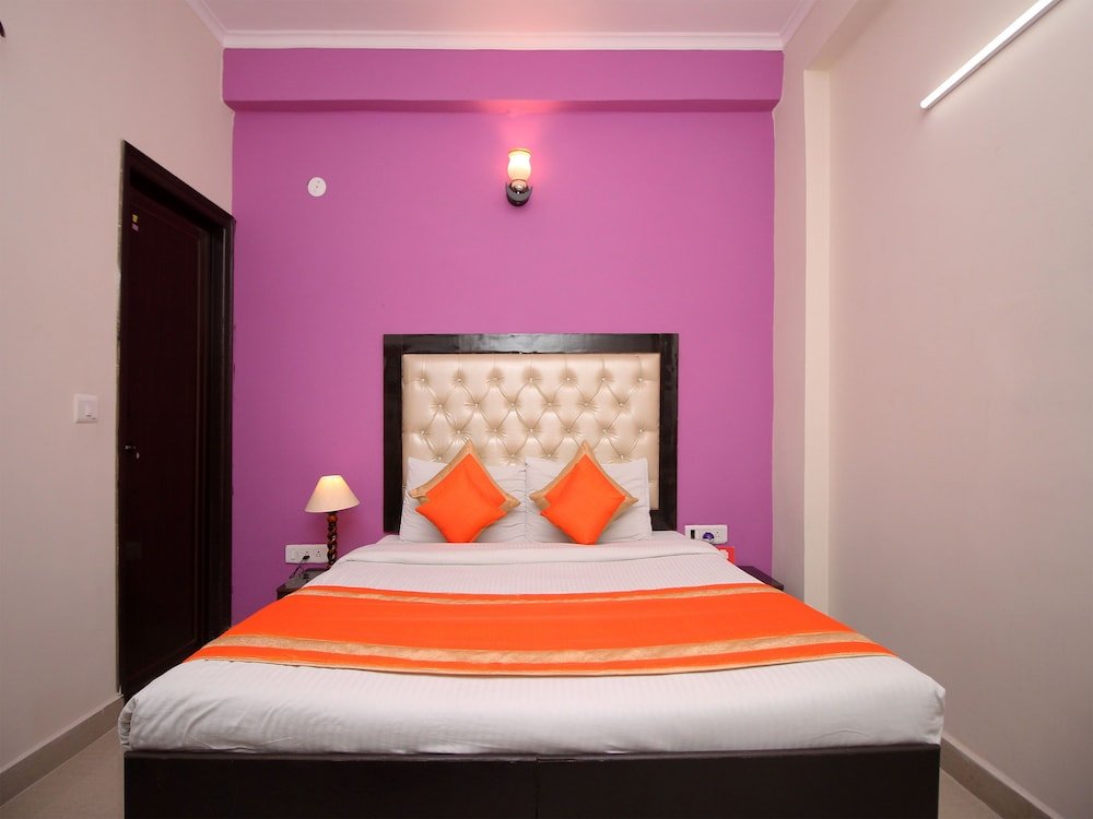 Фото Oyo 9338 Hotel InTown