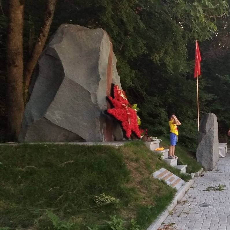 Monument, memorial Партизанская шапка, Republic of Crimea, photo