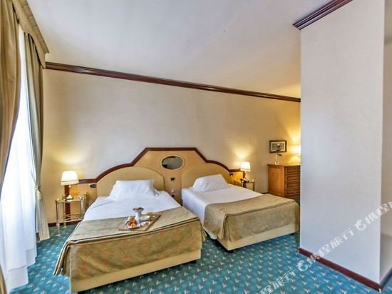 Фото Hotel Alli Due Buoi Rossi