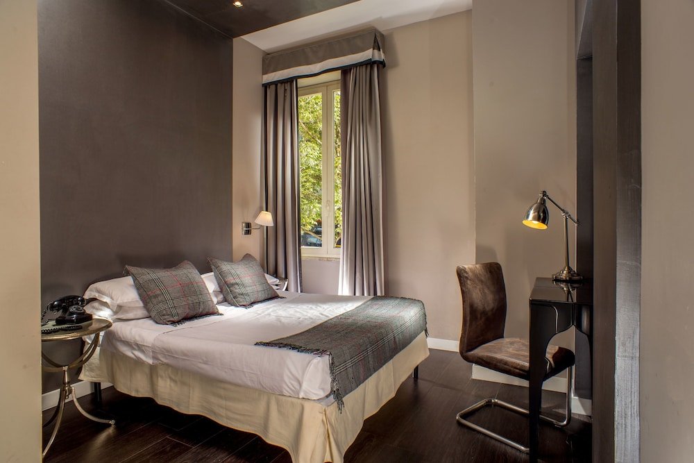 Фото The B Place Hotel