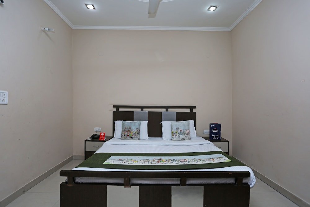 Фото Capital O 1299 Hotel Mukut Regency