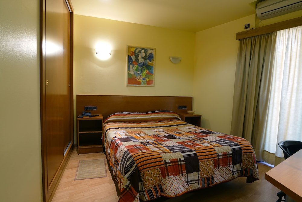 Фото Hotel Esplugues