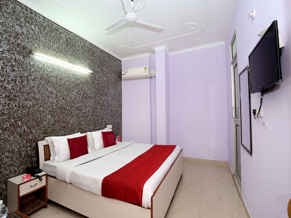 Фото Oyo 10463 Hotel Paras