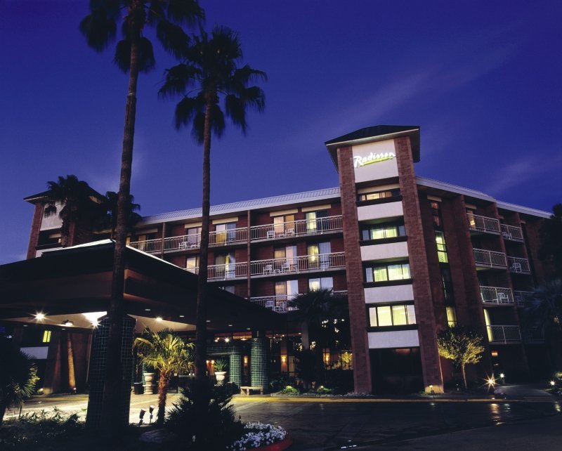 Фото Embassy Suites by Hilton Tucson East