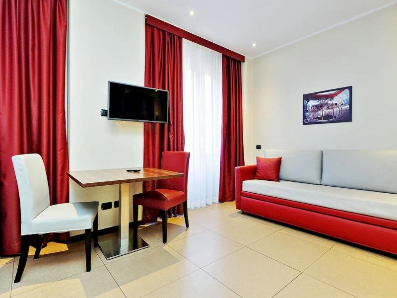 Фото Duomo Hotel & Apartments