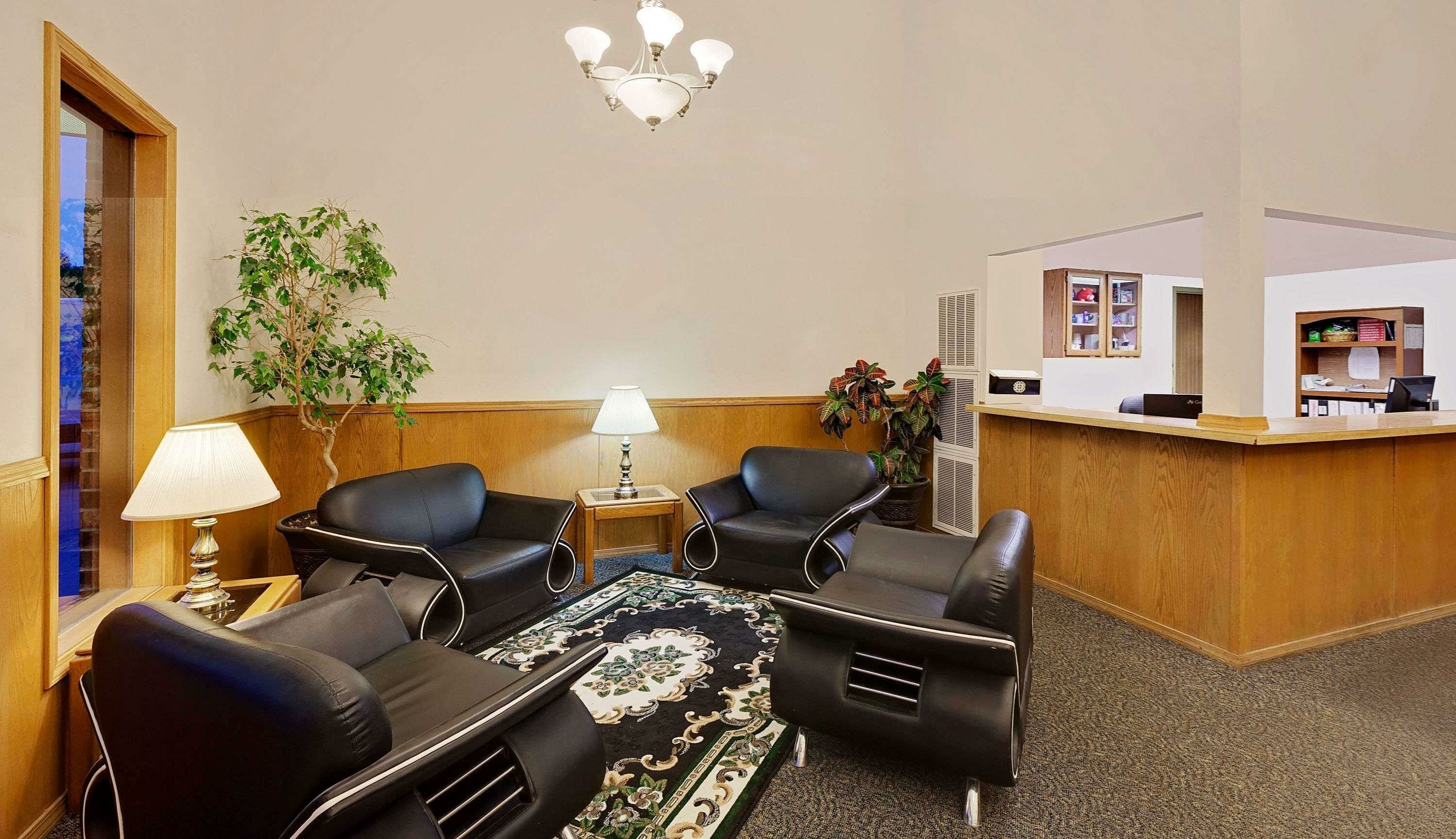 Фото Super 8 by Wyndham Fayetteville