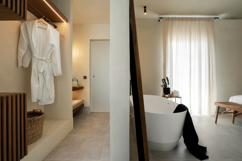 Фото Polis of Naxos Stylish Suites