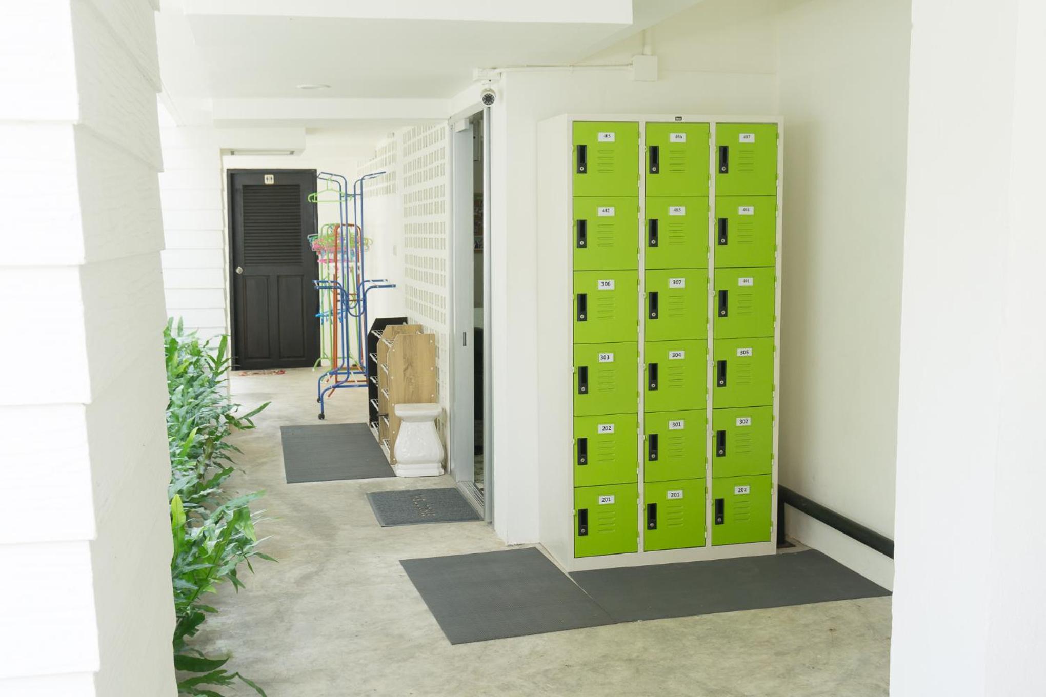 Фото Baan Ploy in - Adults Only - Hostel