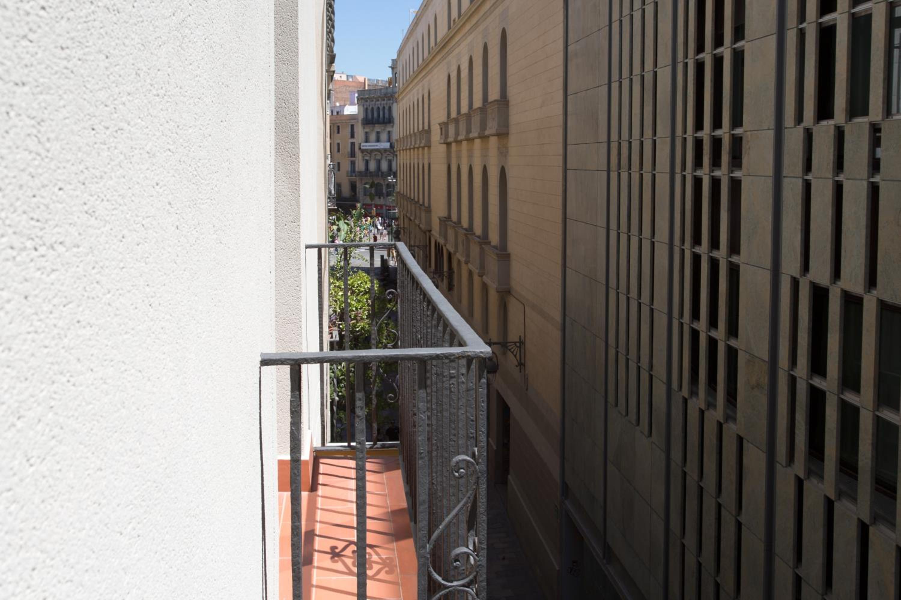 Фото Opera Ramblas