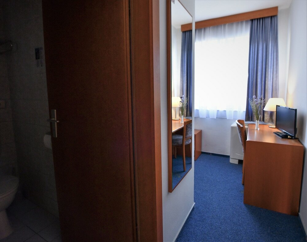 Фото Hotel Alkar