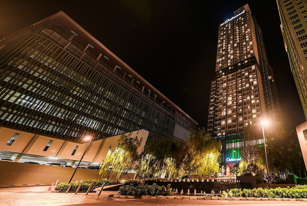 Фото Oakwood Hotel and Residence Sri Racha