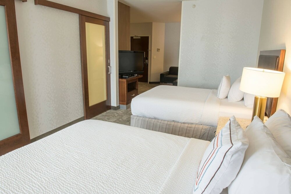 Фото SpringHill Suites by Marriott Logan