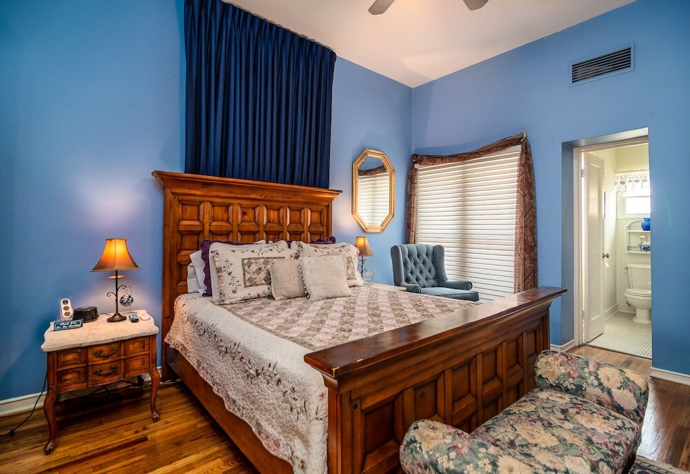 Фото The Blenman Inn