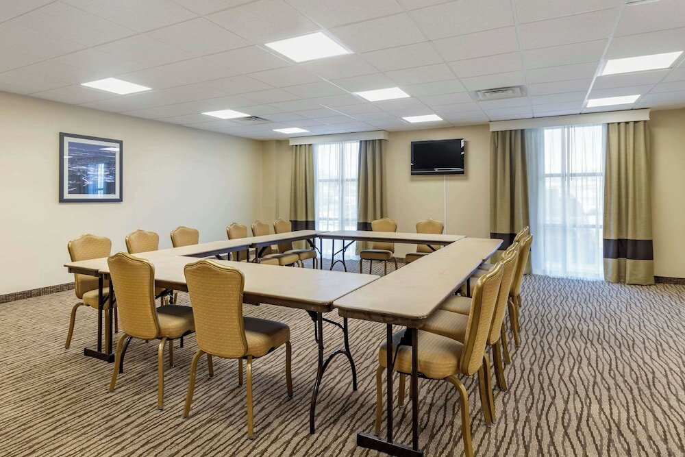 Фото MainStay Suites Near Denver Downtown