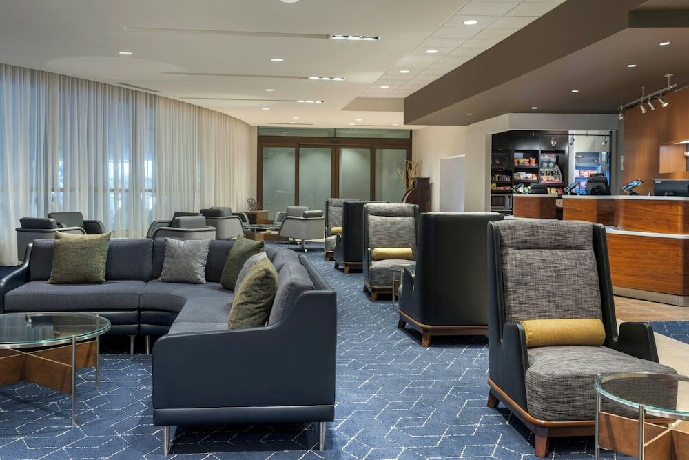 Фото Courtyard by Marriott Redwood City