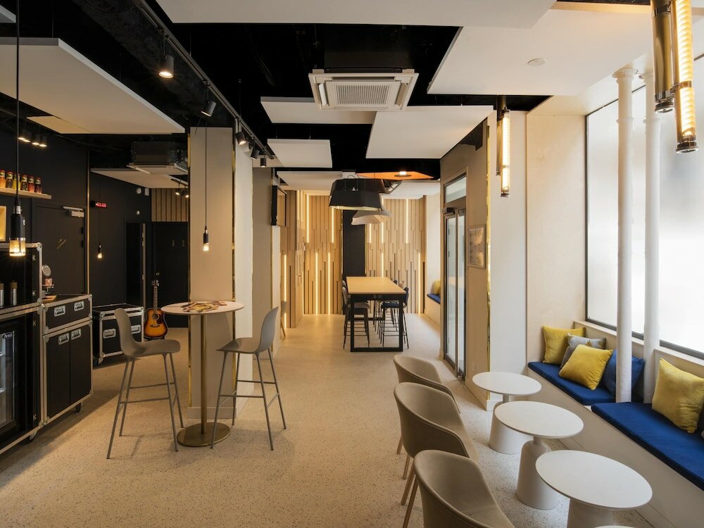 Фото Ibis Styles Paris Opéra Lafayette