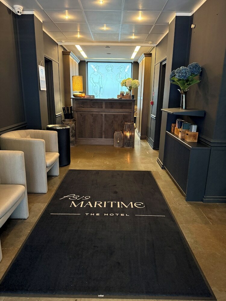 Фото Hotel Maritime